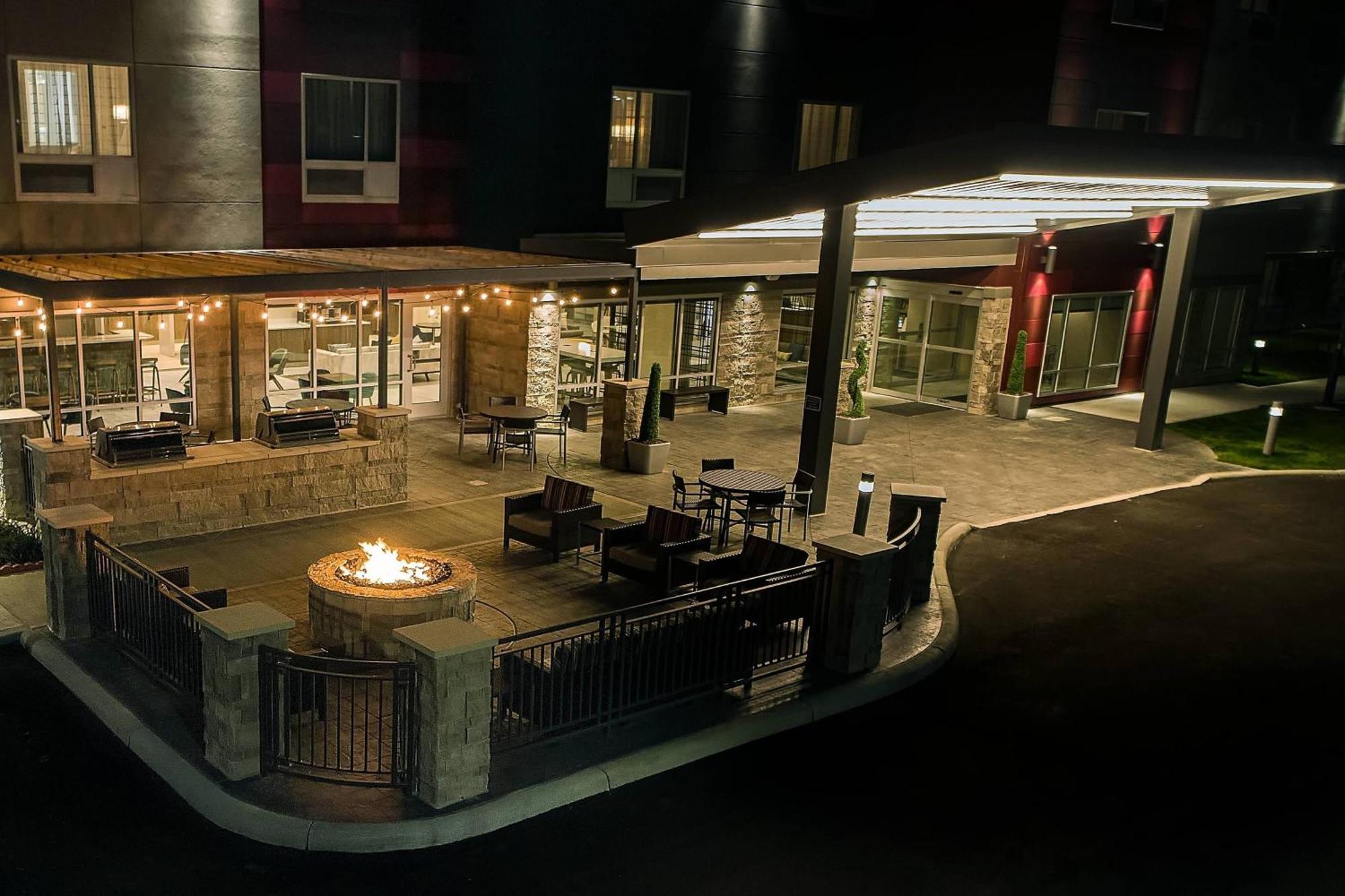 Towneplace Columbus Hotel